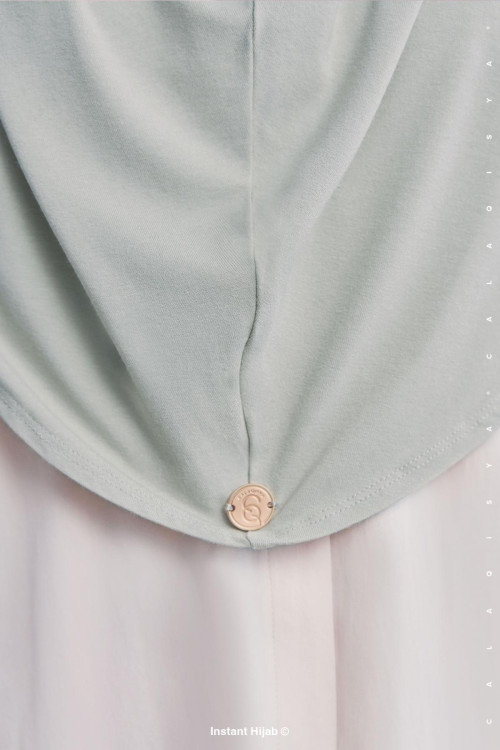 INSTANT HIJAB (M) IN MILKY GREEN (ODOURLESS)